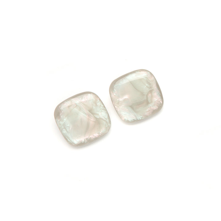 Lara Clip Earring Shell